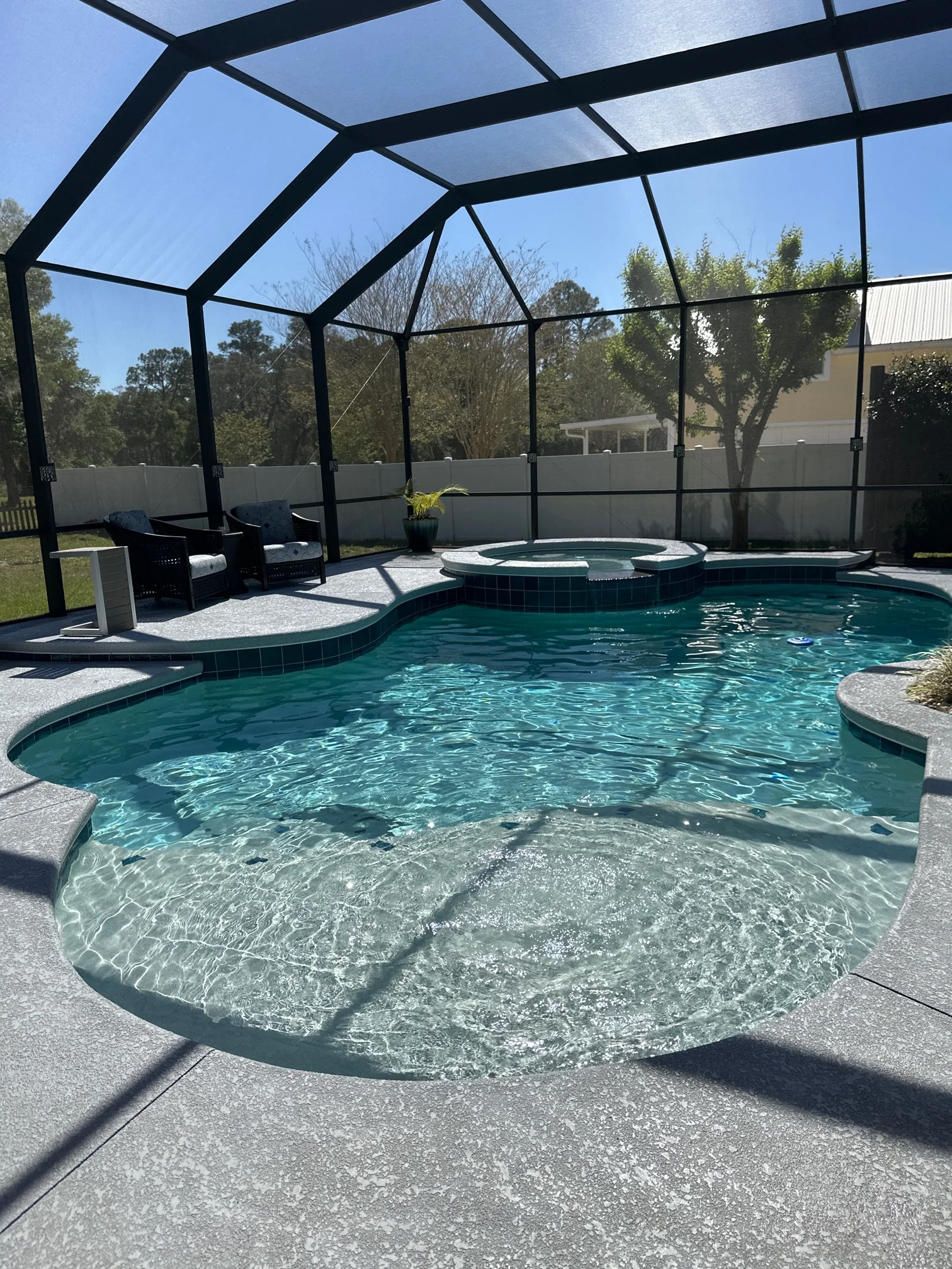 Professional weekly pool cleaning service Volusia County