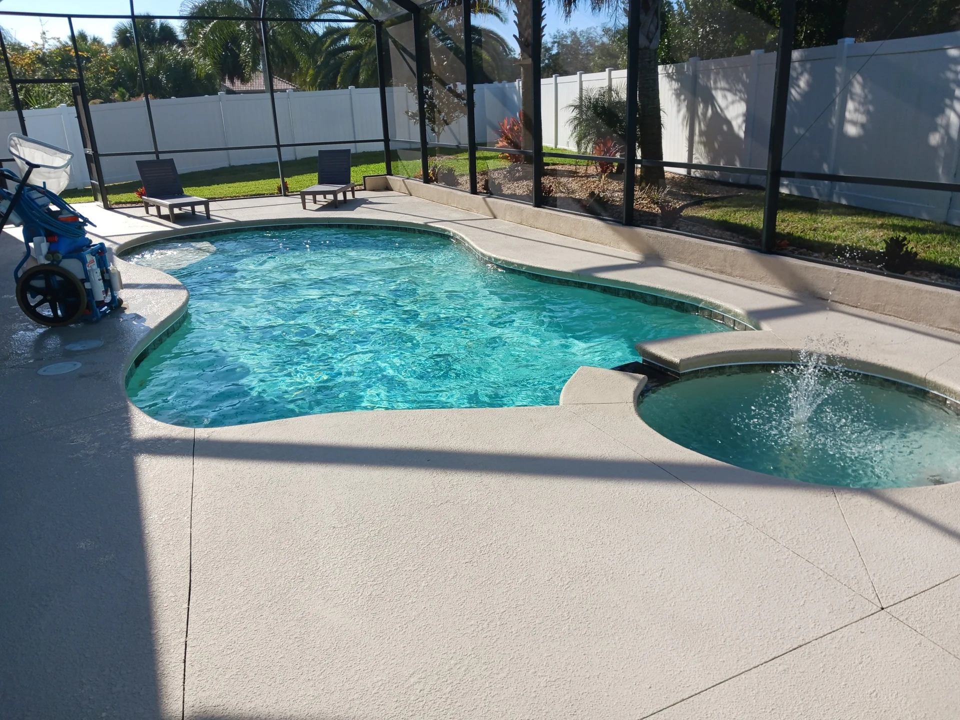 Pristine pool maintenance in Ormond Beach
